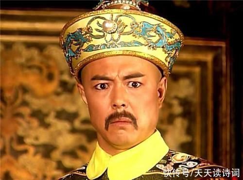 下联@乾隆嫌状元长得丑,便出一上联刁难他,他对出下联后,乾隆探花