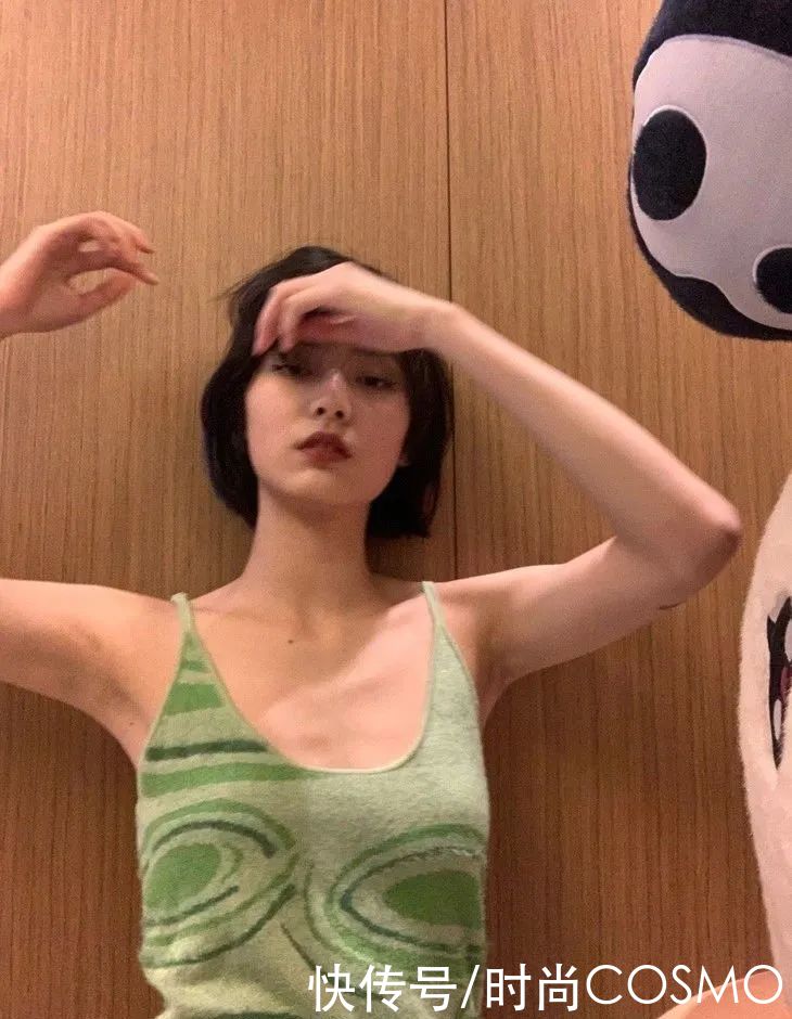 刘雯的背心，我穿也能这么好看？|下周穿什么 | 法式