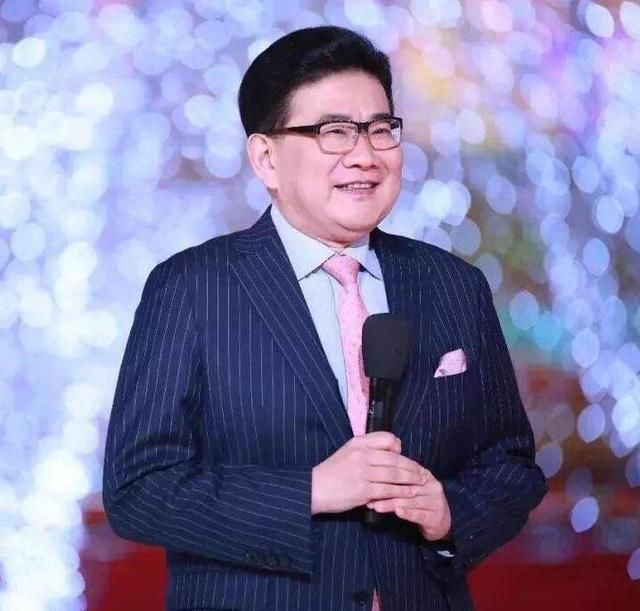 艺德|负面消息缠身的曹可凡，拿什么谈艺德？