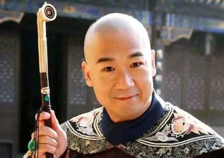 乾隆|纪晓岚写了一副春联,主人吓出一身冷汗,乾隆立刻召他进宫解释