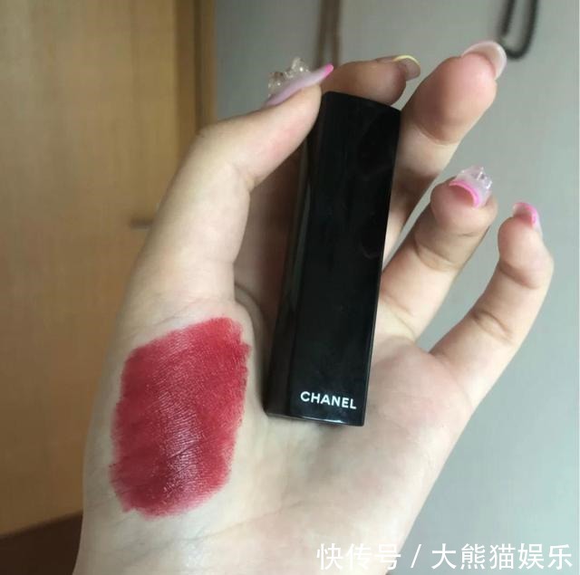 嘴巴 香奈儿口红并不受欢迎,网红热门色一半都踩雷,看你中招了吗!