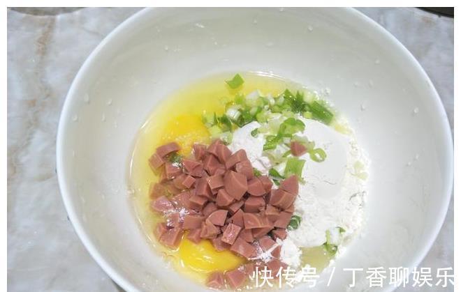 营养|宝妈做给孩子的早餐饼，好吃又营养，学会不用买早餐了