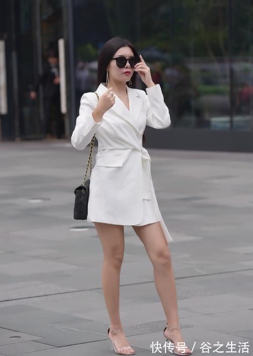 小姐姐 穿搭总要任性一些，才能收获不一样的时尚造型