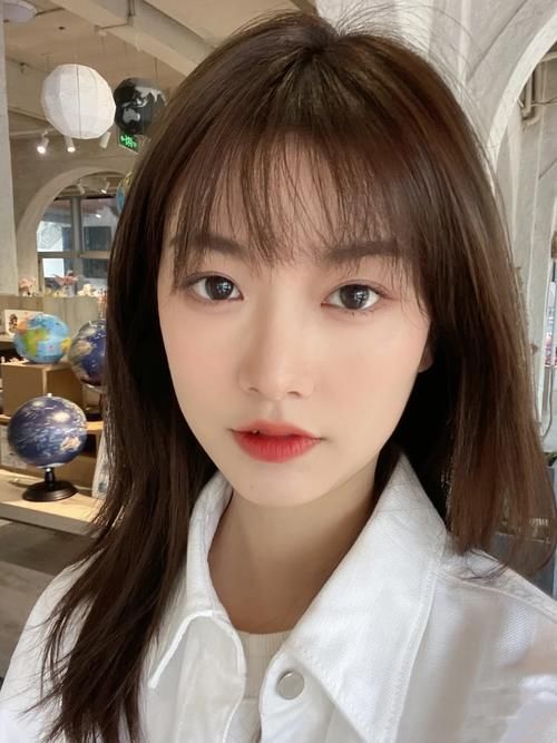 自己剪长发最简单方法是什么？简单几个小步骤，剪出好看的发型