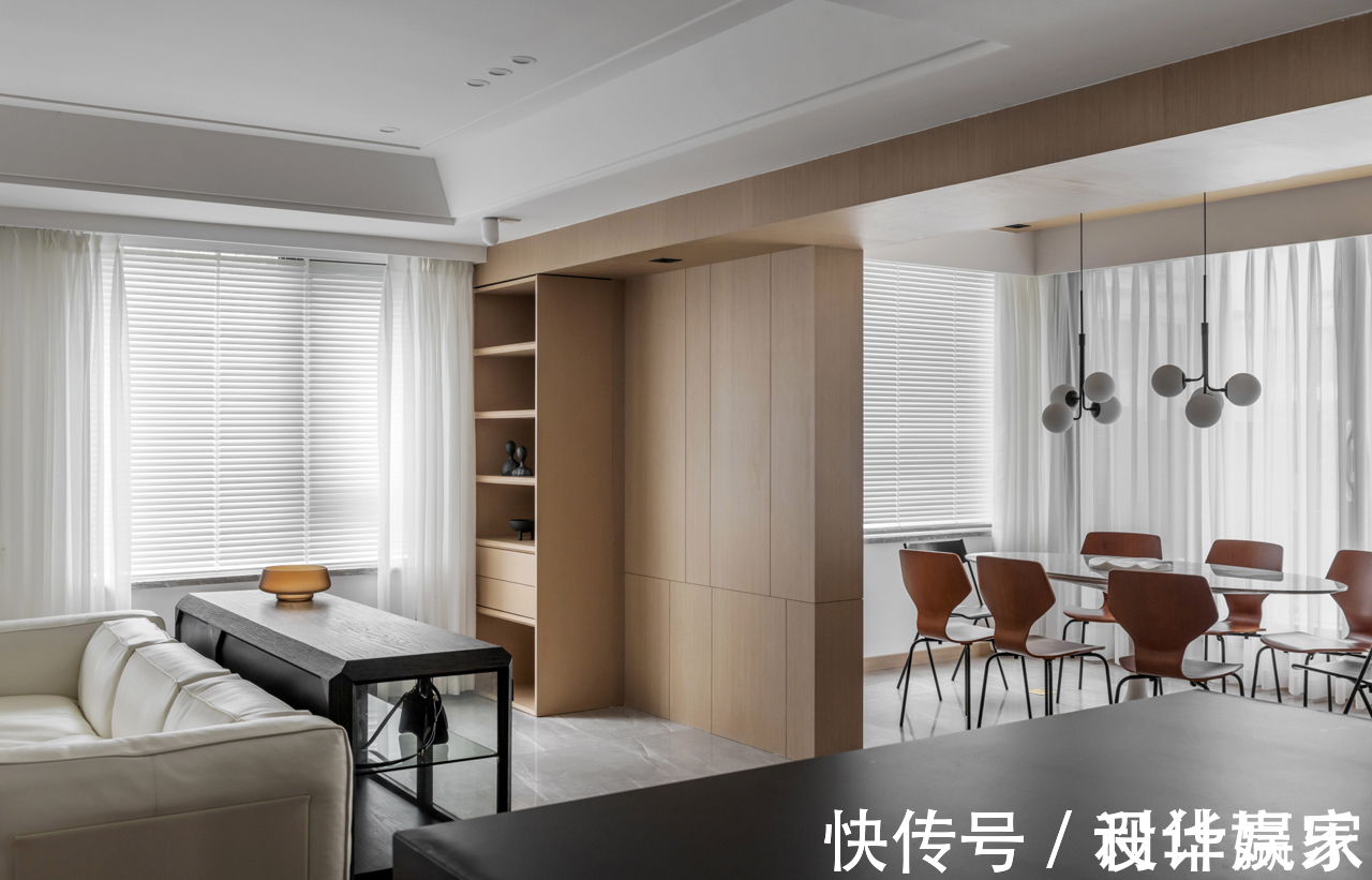 原木|243㎡自然跃层,耐看的原木+白色,还有自家花园,真让人羡慕