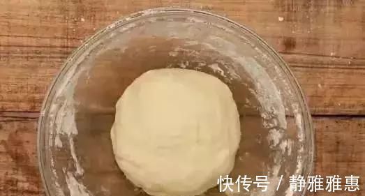 剂子|简单的面包做法，不用烤箱不用蒸，香甜柔软，儿子连吃5个直夸香