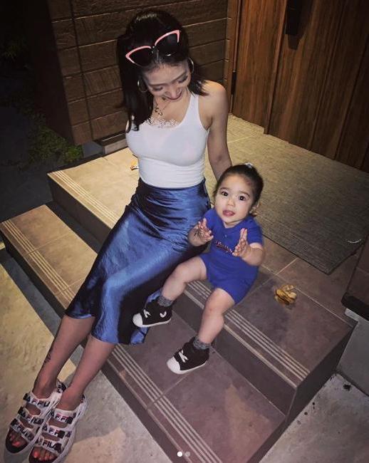 不法分子|90后辣妈“另类晒娃”惹争议:为了炫身材,萌娃论为“背景板”