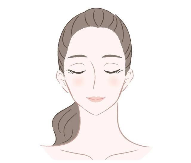 问:入夏以后如何护肤才能清爽水润不油腻?