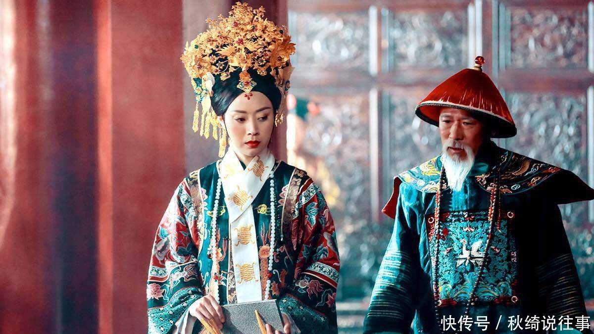 慈禧|慈禧在化妆时，为何把两颗文玩核桃放入口中？看完之后长知识了！