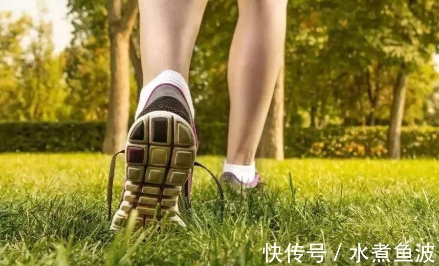 痴呆|最新老年痴呆测试题花朵中有一张女人的脸，你能在10秒内找到吗