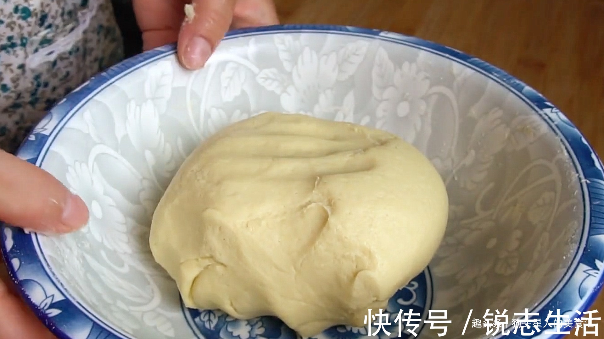 美味|天气热要多吃粗粮，教你一个做法，香甜柔软，美味好消化