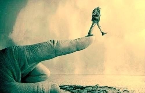 生活|展现了现代生活比我们想象的更为糟糕的14幅讽刺插画