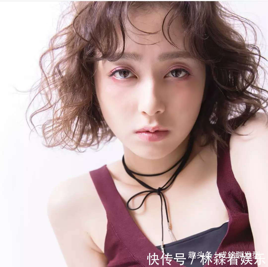 发量 脸胖的女生不适合短发看了这九款发型,你以前的发型都弱爆了