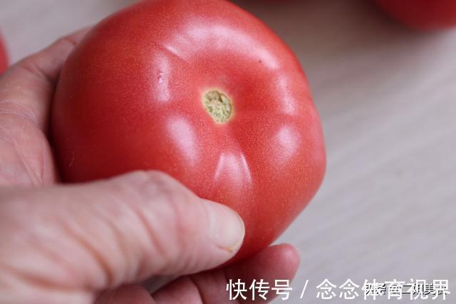 打了激素的西红柿怎么分辨?菜农:教您一招,别再买错了