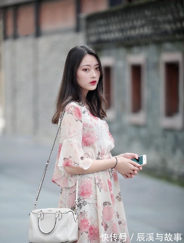 裙子 纯净的印花连衣裙,穿出仙女般的感觉,轻柔优雅!