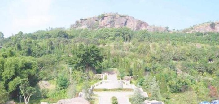 只能|谁家的祖坟这么牛?光绪和慈禧都不敢碰,国家修铁路只能绕开