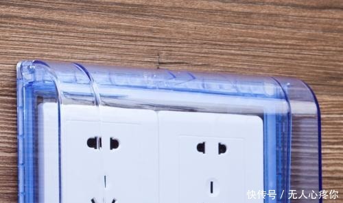 插座|厨房不要装墙上插座了，头次见有钱人家装这种代替，真的超实用的！