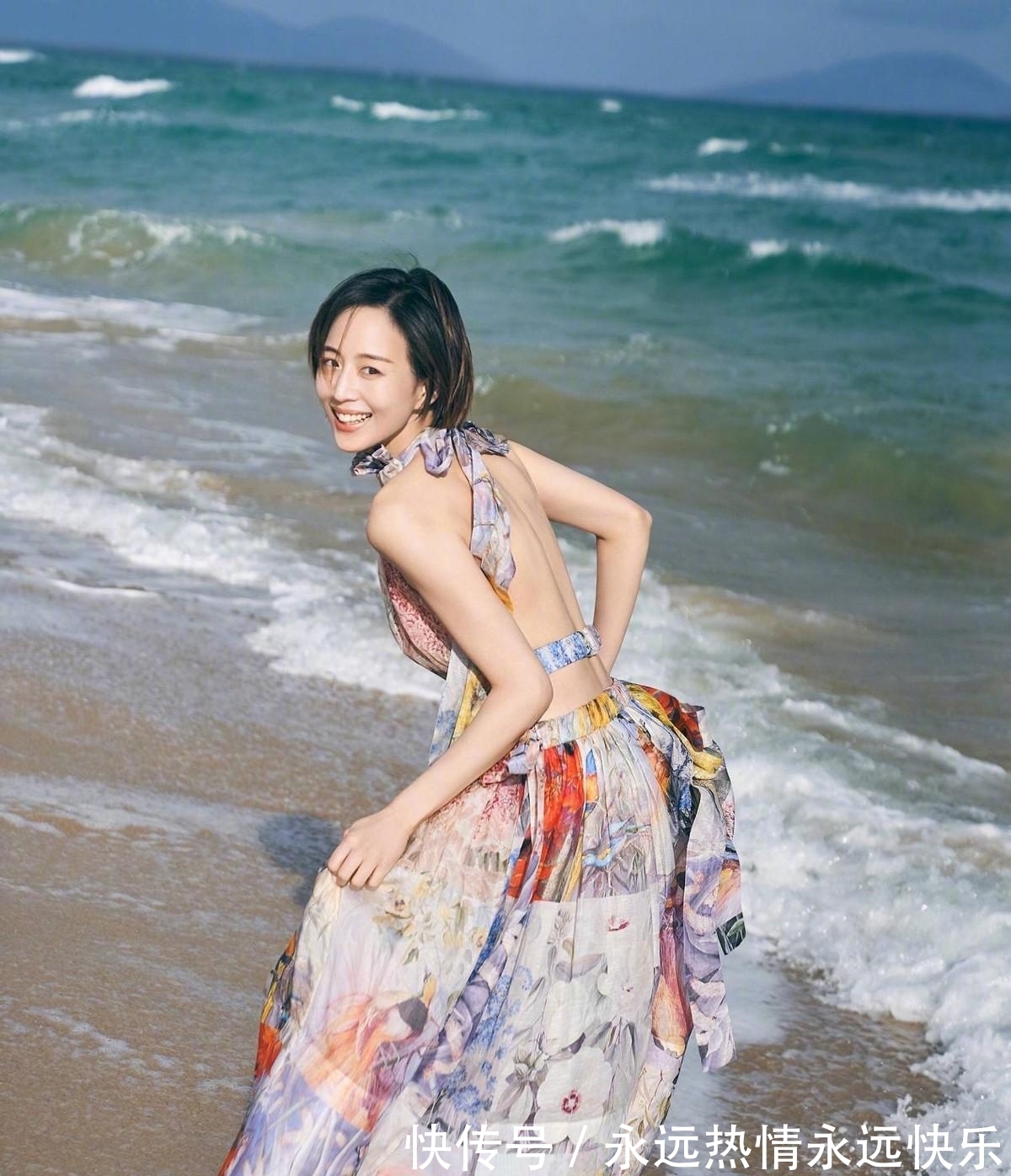 简约风|高学历果然不一样,张钧甯一身简约风打扮,配短发知性有气质