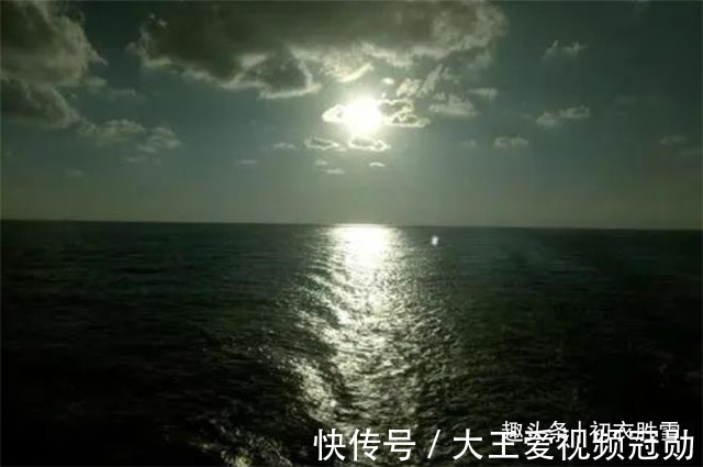 明月@张九龄三首中秋明月诗,海上生明月,流光万里同,首首都是经典