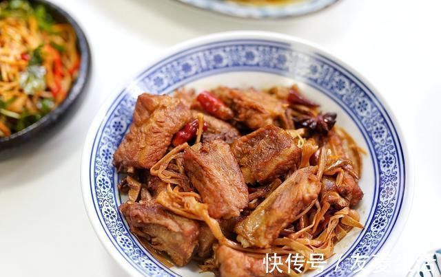 辣椒酱|小姑子来蹭饭,花费60元做了这5道菜,吃完却说再也不来