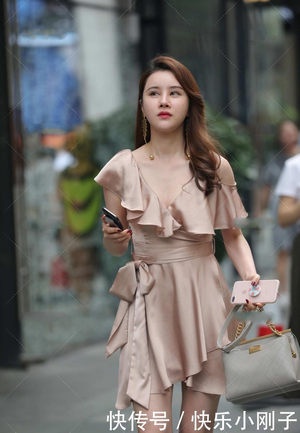 连衣裙|第1眼不美丽,第2眼令人惊叹,第3眼好喜欢,还是忍不住想看4眼