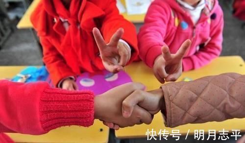 开讲啦|“妈妈,我被打了”,告诉孩子报告老师还是没用,李玫瑾:打回去