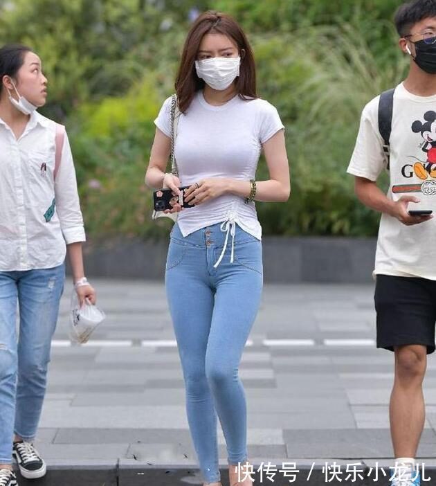 小腿肚 打底裤的穿着真的好漂亮,简单又不失潮