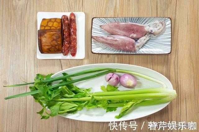 詹姆士|这菜太省心了！随手一炒超级下饭，盘它