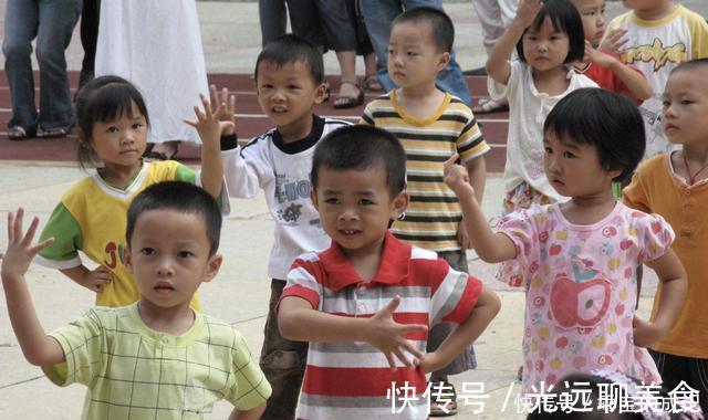 苹果|儿子弄坏同学“苹果手表”,妈妈准备赔偿,网友不是钱能解决的