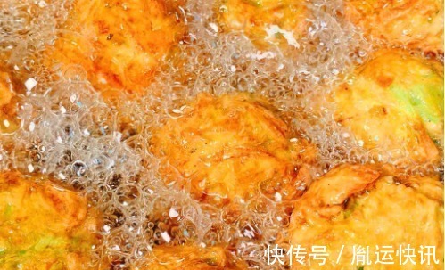 做萝卜丸子时，9成人都用错了粉难怪萝卜丸不酥脆，而且还会散