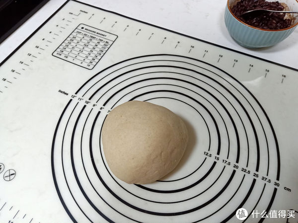 红豆别做豆沙了，加点面粉一卷一蒸，1周早餐搞定，好吃省事儿