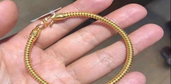行家|多重的“黄金手镯”不易变形损坏,行家是这样揭秘的,涨知识