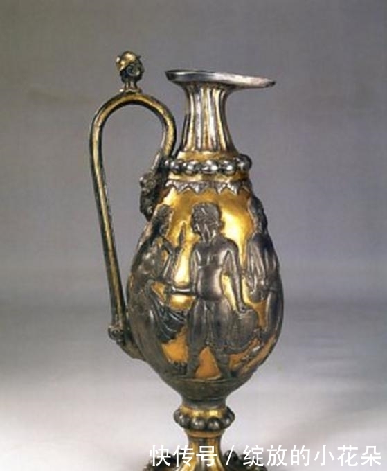 撤退|宁夏发现千年古墓,墓中有何物,专家慌忙撤退后请军队支援?