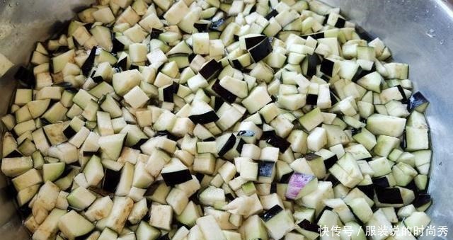 营养|秋天,此菜再不吃就过季了,营养极高,女性要多吃,烙馅饼真香