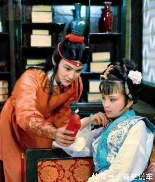 探春&兄妹情深?只是探春一面热而已。宝玉不止一次在黛玉面前吐槽探春