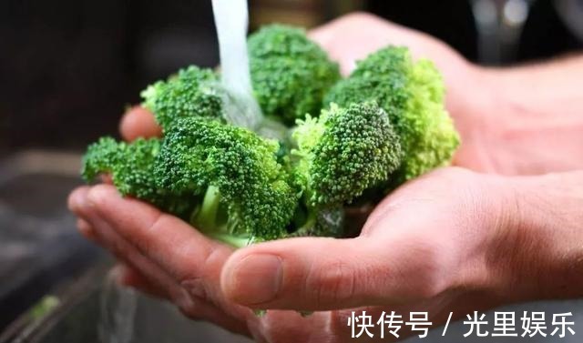 瘦肉|木耳和瘦肉一起炒，补血效果显著！今晚试着给家人做做