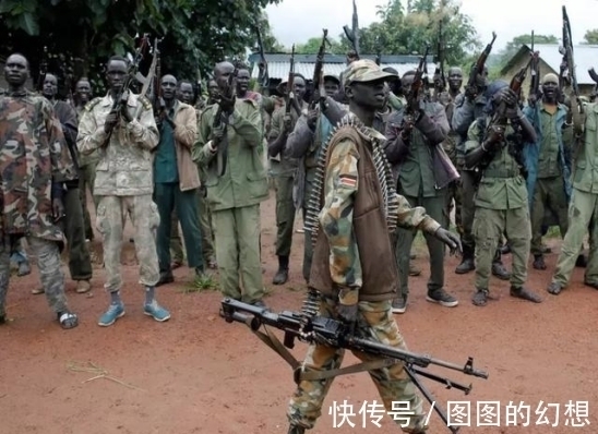 新王&非洲一部落,16岁男子继承酋长,同时继承76个妻子及400多个子女