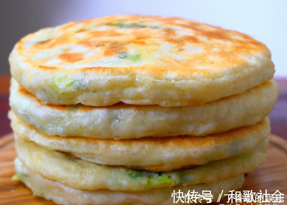 做馅饼和面，用上这1招，皮薄香软还不易露馅，放凉照样柔软不硬