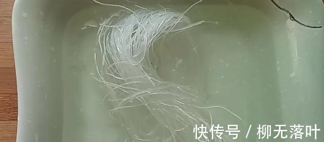 萝卜这样做太好吃了,皮薄馅大,个个鼓大泡,润燥又清肺!