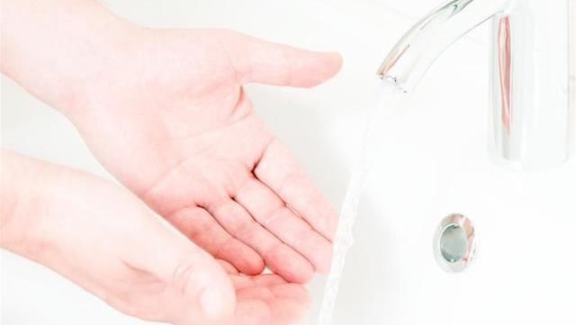 不小心烫伤了怎么办?千万不要自行乱涂牙膏等东西