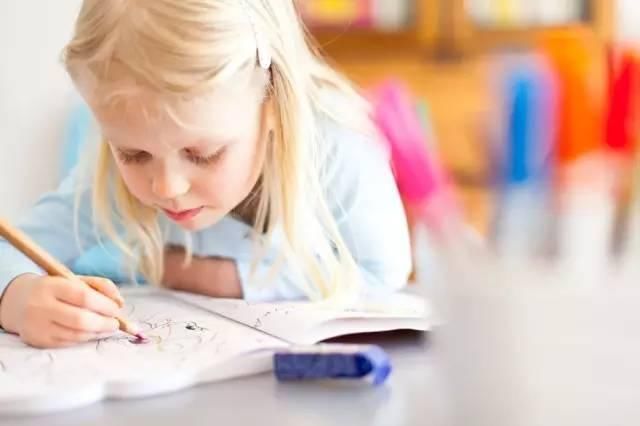 洗头|宝宝的头不能随便洗 关于宝宝洗头的注意事项 你了解多少？