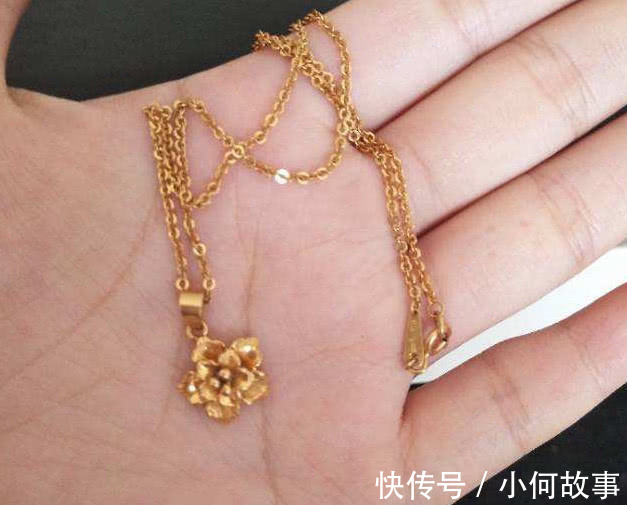 金店 买“金项链”时,专挑“3种”,金店老板一看碰见真内行了