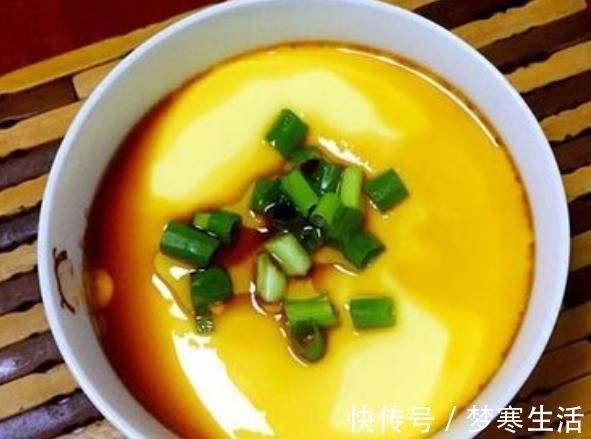 蜂窝状|蒸鸡蛋羹，加热水还是加冷水？大厨教你一招，鲜嫩可口，入口即化