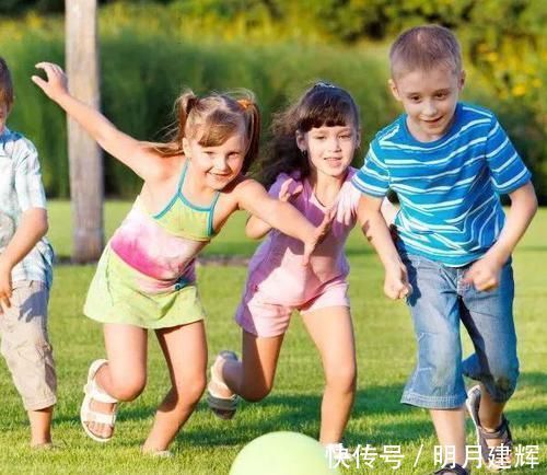 特征|有这些特征的孩子难长高,父母早知道早干预,超过14岁就迟了!