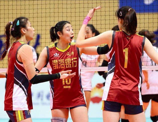 全运会|一传被00后小将发崩!女排主攻受“欺负”,蹭了2个冠军挺幸运