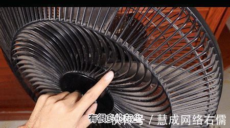 不管电风扇有多脏,教你一招,不用拆机,灰尘污垢自动往下掉