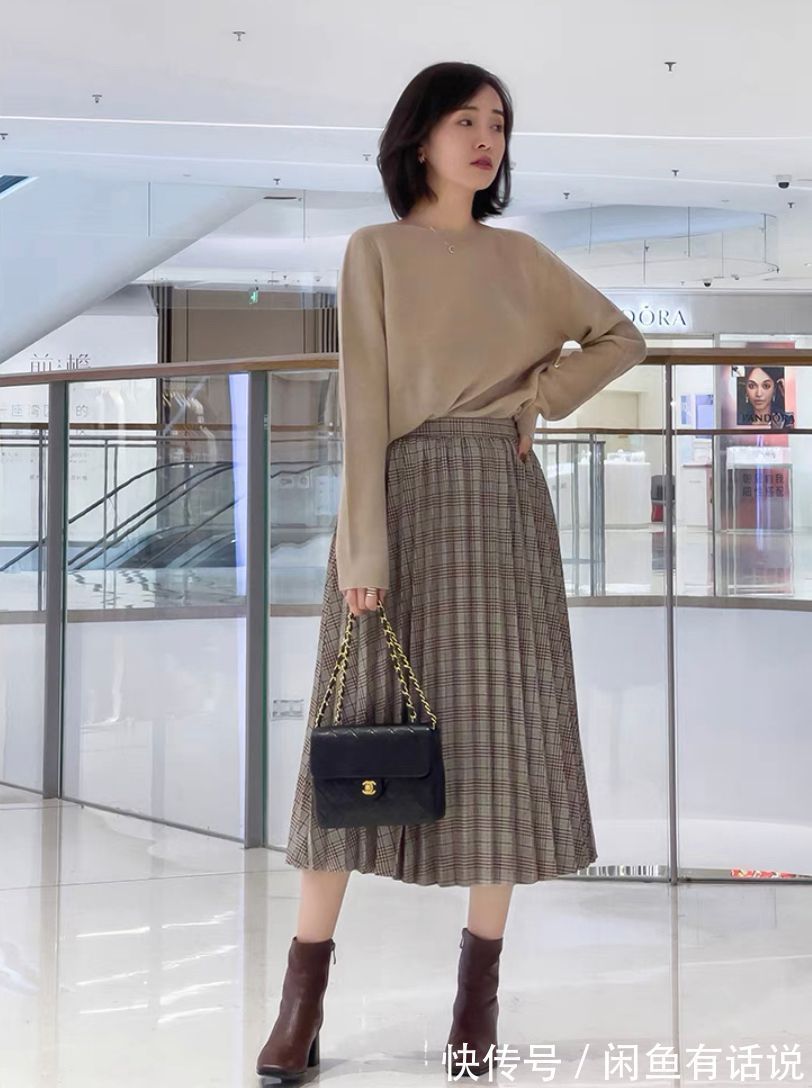 基础 这才是真正适合80后的穿搭,用基础款穿出高级感,减龄却不扮嫩