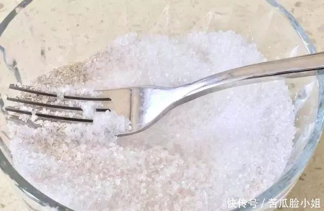  一盒牛奶一碗米，六克酵母四勺糖，在家制作儿时最爱的美食蒸米糕