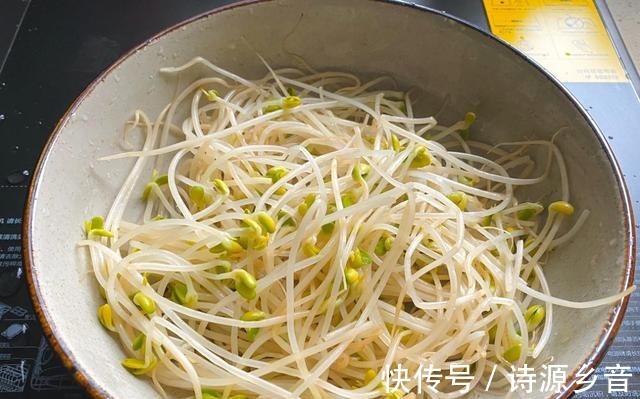 家庭版|家庭版水煮肉片麻辣鲜香,色泽鲜艳,搭配米饭,好吃到停不下来!
