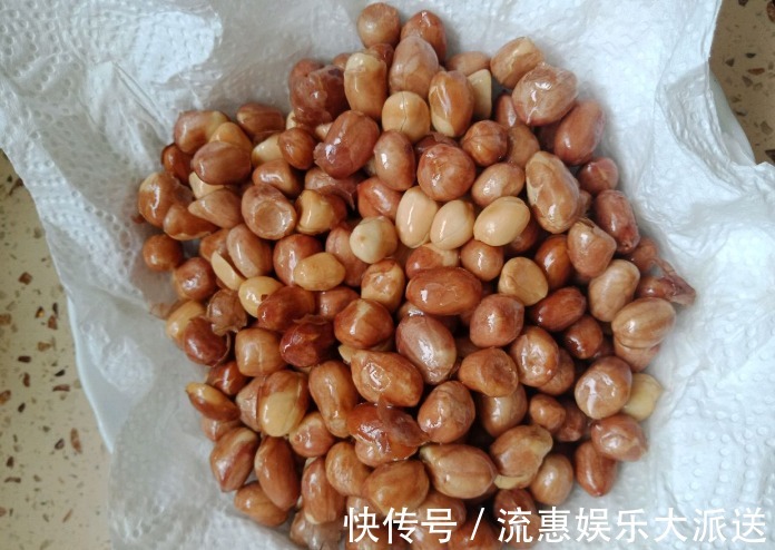 可口|炒花生米，只用油炒就错了！多一步操作，香脆可口，放7天不返潮